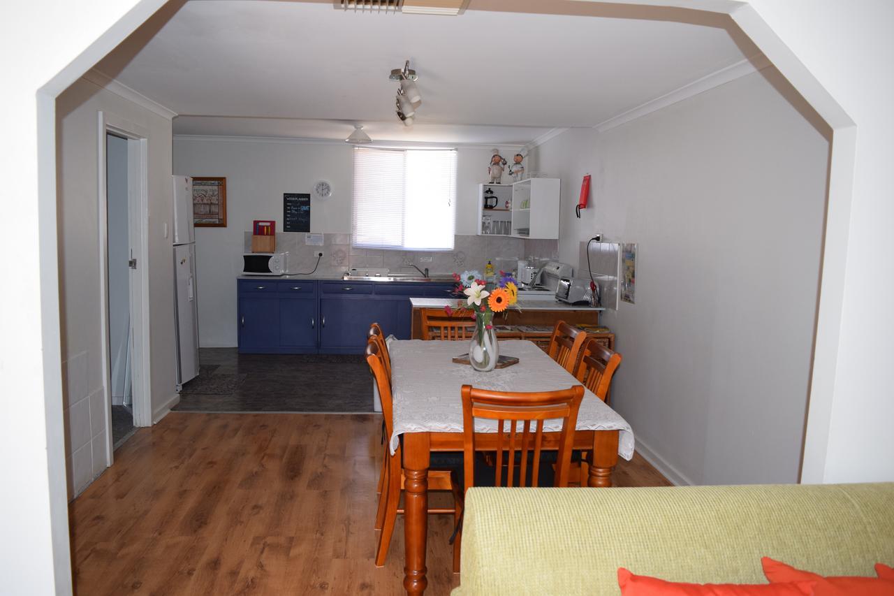 Aly'S Cottage Broken Hill Exterior foto
